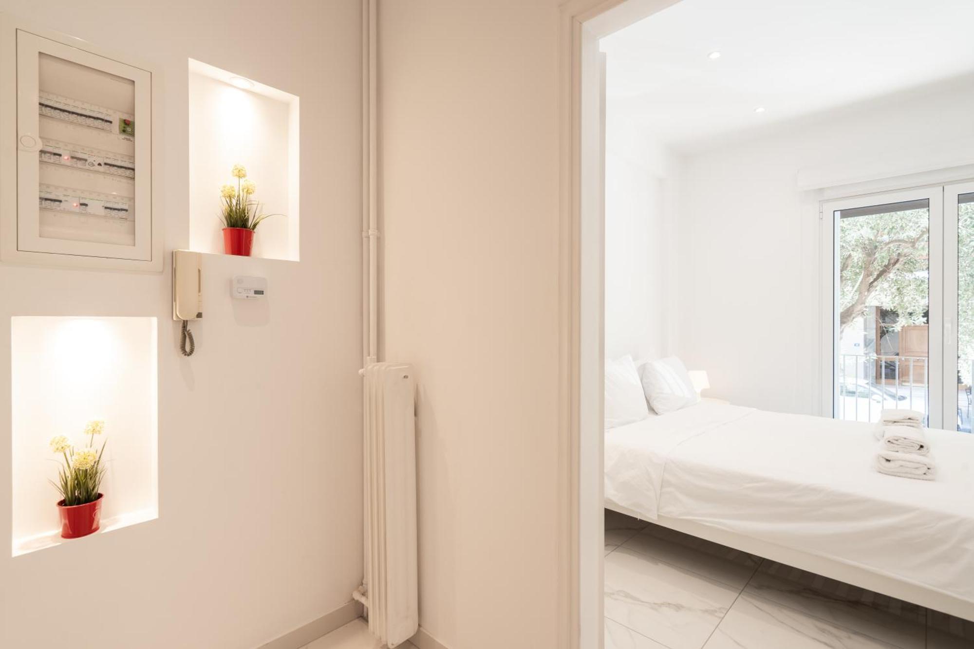 Sophisticated Modern Apt In Athens Center Eksteriør billede