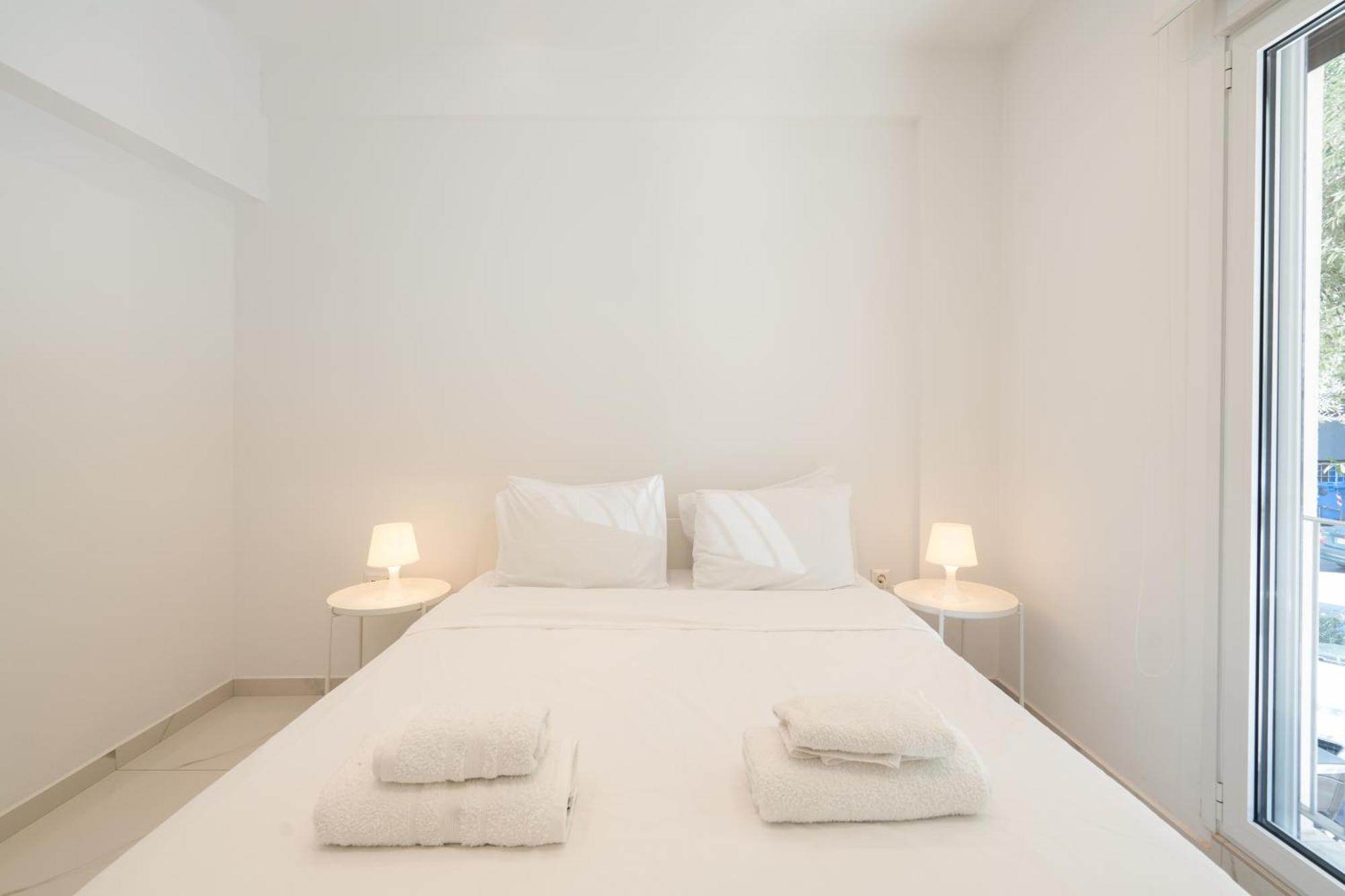 Sophisticated Modern Apt In Athens Center Eksteriør billede
