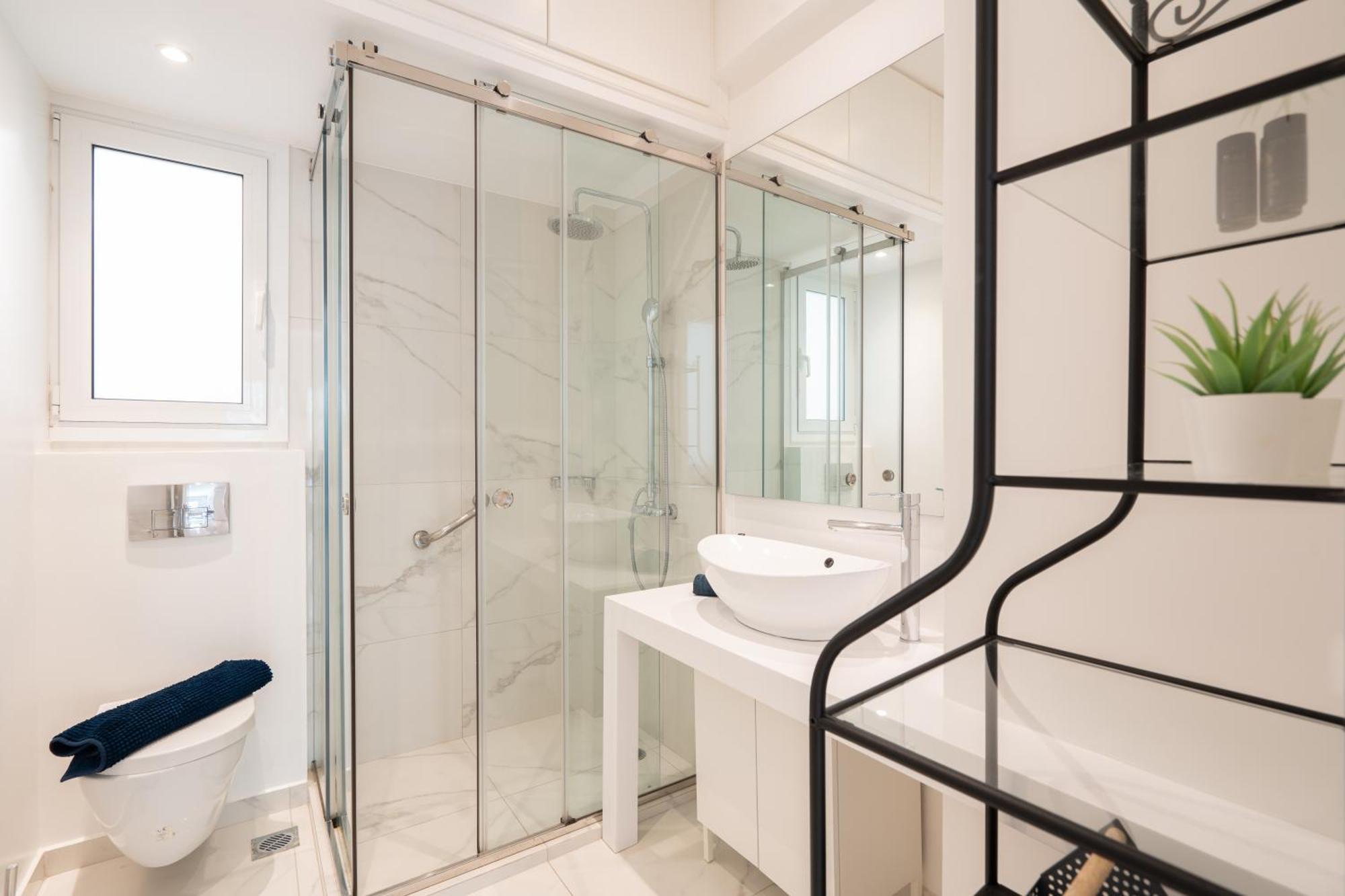 Sophisticated Modern Apt In Athens Center Eksteriør billede