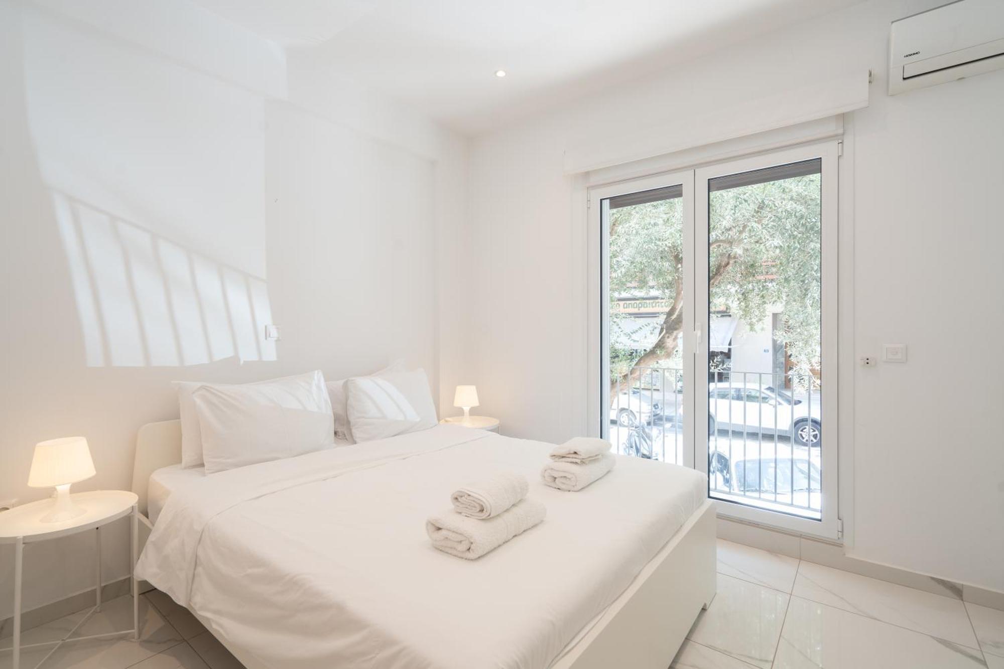 Sophisticated Modern Apt In Athens Center Eksteriør billede